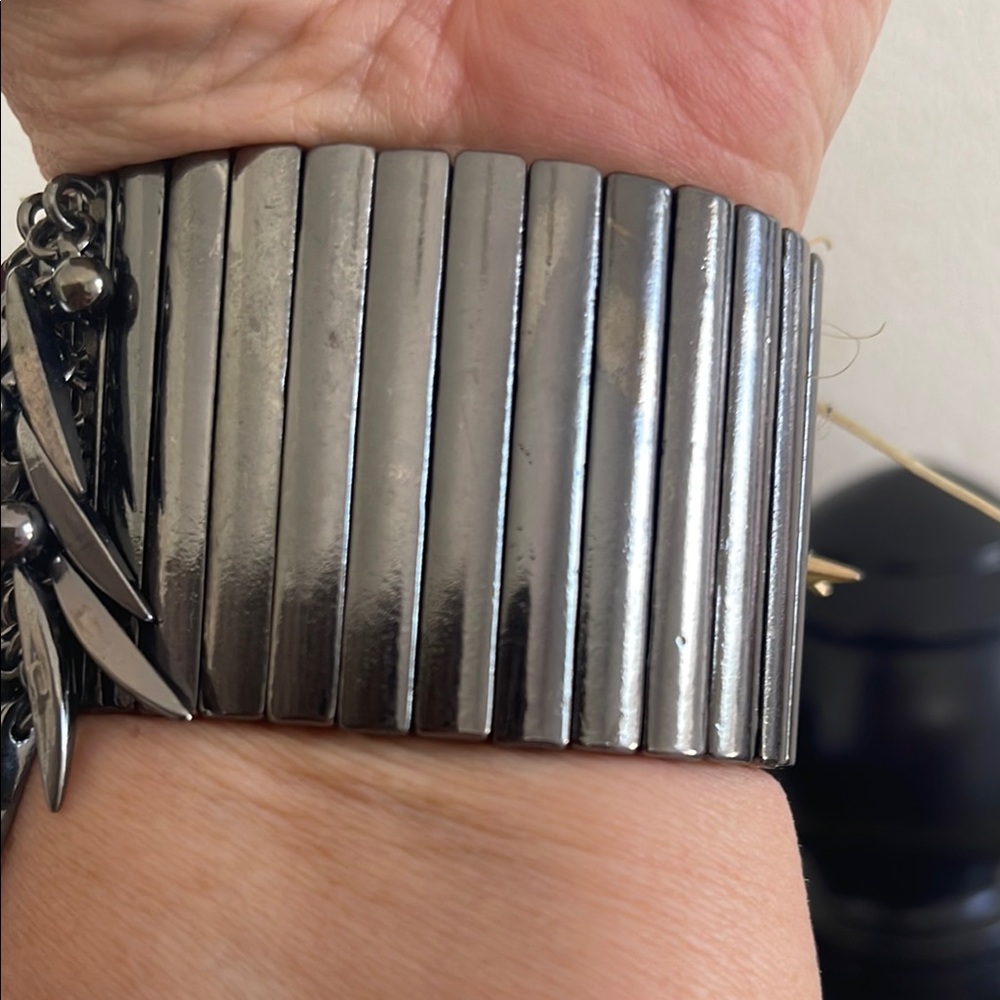 Multicolor Spike Bracelet - Picture 4 of 5